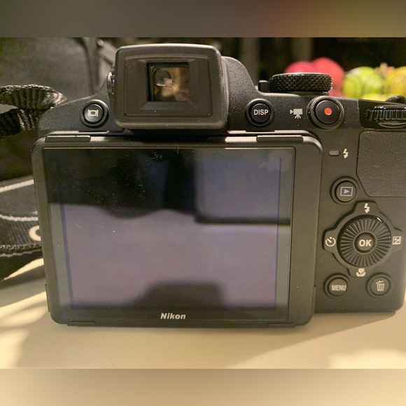 Nikon COOLPIX P510 16.1 MP Digital Camera - 42x Optical Zoom, Full HD + Case - Picture 6 of 15